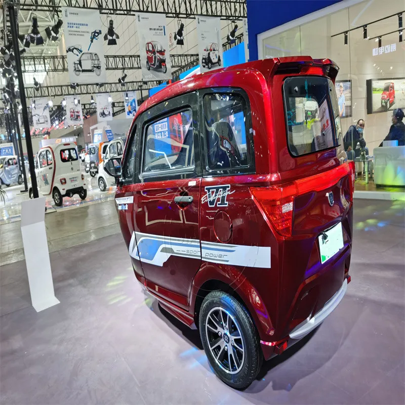 Çin Fabrikası Tamamen Kapalı Küçük Elektrikli 3 Tekerlekli Araba Hızlı 40km / S Yetişkin Elektrikli Şehir Arabası Görüntü 4