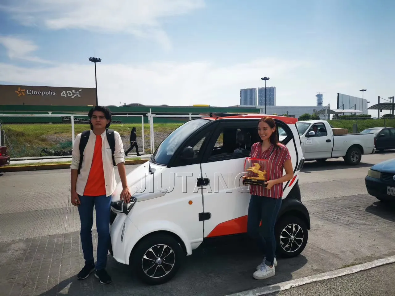 Yeni Dört Tekerlekli Elektrikli Araç Hareketlilik Scooter Yetişkin Elektrikli Araba Görüntü 5