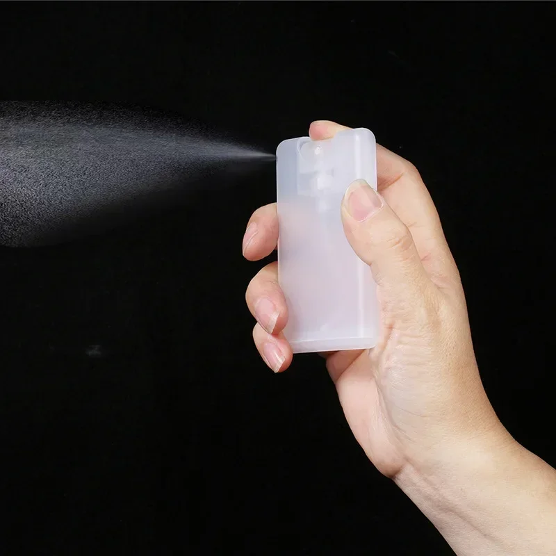 20ml Alkol Şişeleri Doldurulabilir Bottletravel Basın Taşınabilir Alt şişeleme Kozmetik Aracı Kart Sprey Şişesi Parfüm El Dezenfektanı Görüntü 0