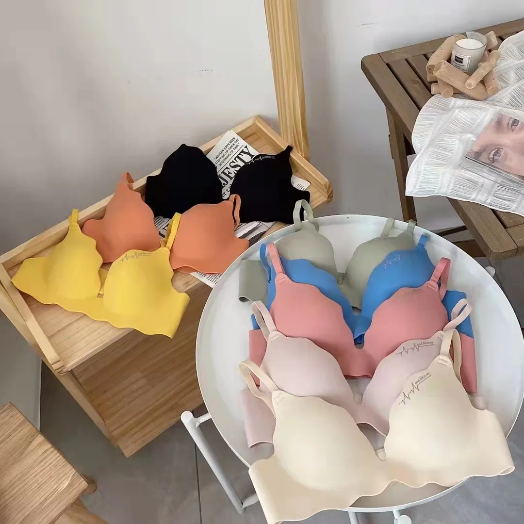 Kadın Tek parça İç Çamaşırı Dikişsiz Üçgen Fincan Sütyen Seksi Üçgen Fincan Toplanan Sutyen Kablosuz Katı İnce Kadın Cilt Bralette Görüntü 0