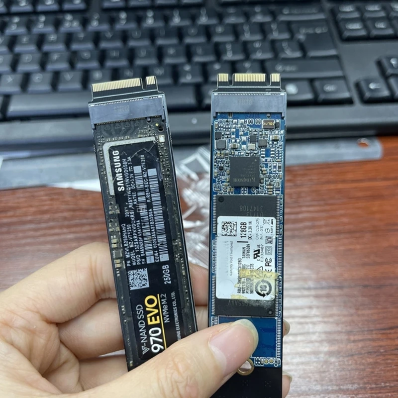 M. 2 SSD Adaptör Kartı M. 2 NVME SSD Adaptör Kartları Kullanımı Test Etmek ve Genişletmek için Tak ve Kullan Sürücüye Gerek Yok 896C Görüntü 0