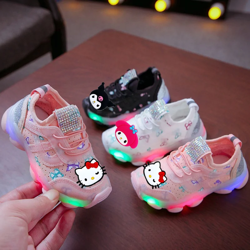 Sanrio Hello Kitty güz 2021 yeni çocuk spor ayakkabı LED ışıkları spor ayakkabı ışıkları çocuk ayakkabıları erkek ve kız rahat s Görüntü 0