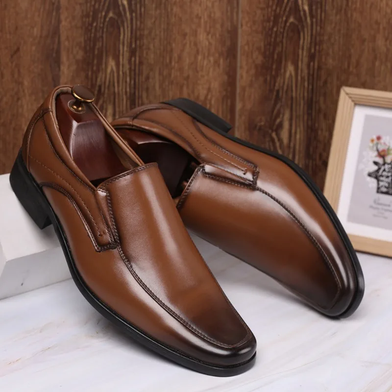 Retro PU deri ayakkabı Erkekler için Moda Kayma erkek günlük mokasen ayakkabı Lüks tasarım ayakkabı Ofis İş erkek iş ayakkabısı Görüntü 1