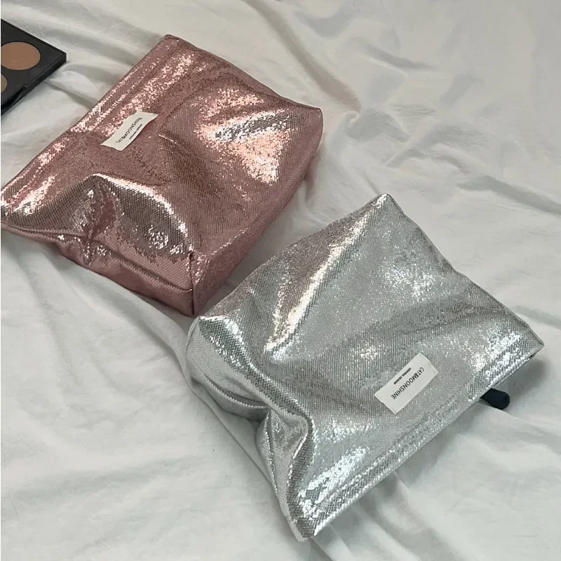 Yeni Parlak Sequins Gümüş Şampanya Debriyaj Kozmetik Çantası Makyaj Çantası Taşınabilir Tuvalet Cilt Bakımı Saklama Çantası Organizatör Kılıfı çanta Görüntü 1