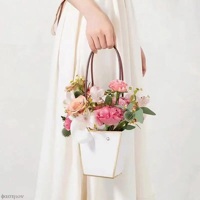 Taşınabilir Çiçek Kutusu Su Geçirmez Kağıt Kullanışlı hediye çantası Kraft Çanta Hediye Kutusu Ambalaj Şeker Kek Doğum Günü Düğün Gül Parti Görüntü 2