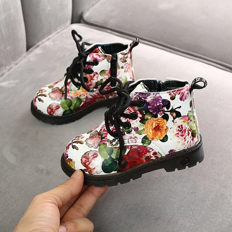 1-6 Yıl Bebek Ayakkabıları Kız Erkek Çiçek Baskı Botları Çocuklar Yumuşak Alt Martin Çizme Çocuk Sonbahar Kış moda ayakkabılar Görüntü 3