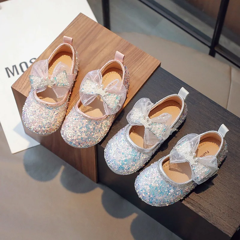 Kızlar Pullu Prenses Ayakkabı 2023 Kore Versiyonu Dört Mevsim Küçük Büyük ve Orta Kızlar Sevimli İnci Örgü Yay Küçük deri ayakkabı Görüntü 3