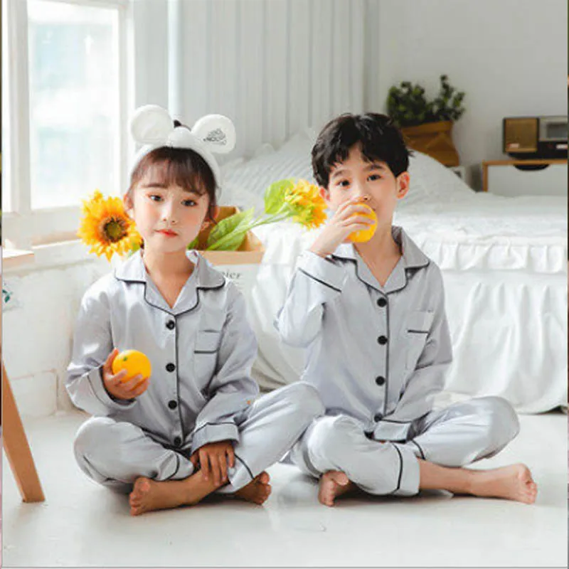 Toddler Bebek Kız Erkek İpek Pijama Uzun Kollu Katı Düğme Aşağı Saten Pijama Setleri Çocuk Pijama Gecelikler Çocuk Pijama Görüntü 4