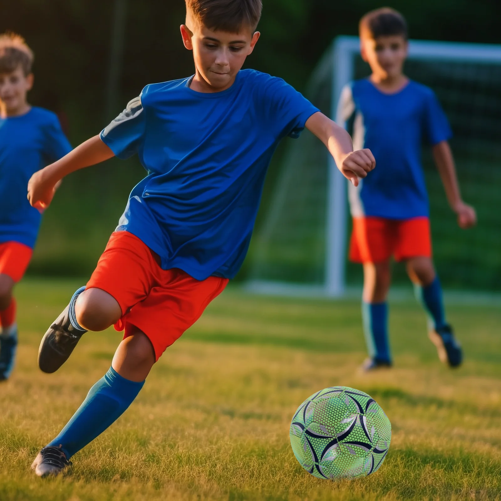 Futbol Floresan PU Topu Aydınlık Futbol Serin Karanlıkta Parlayan Futbol Eğitim Topu Yaratıcı Hediye Çocuklar İçin Hediye Görüntü 5